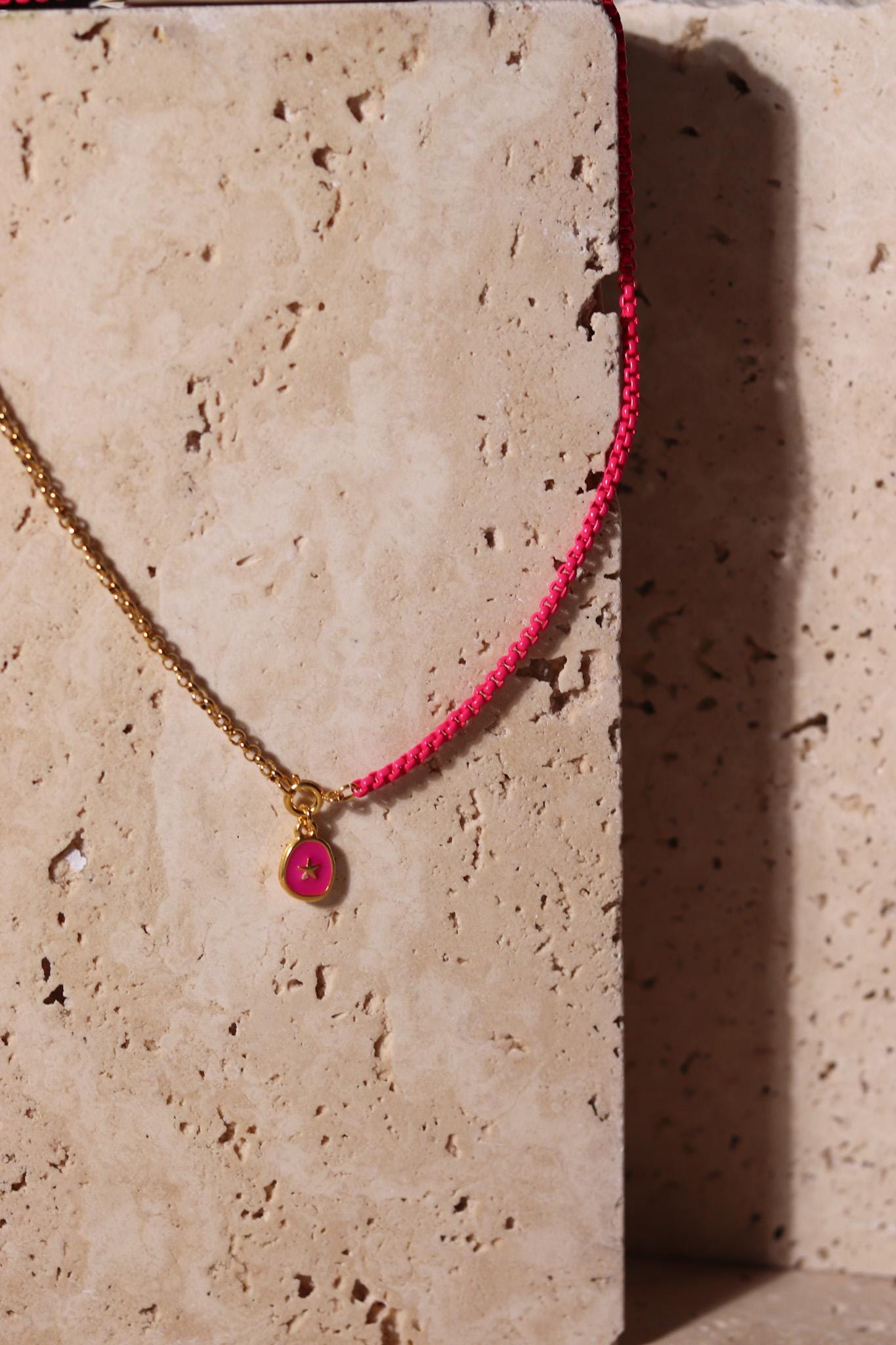 GoodLoverz Trendy Pink Kette mit Anhänger