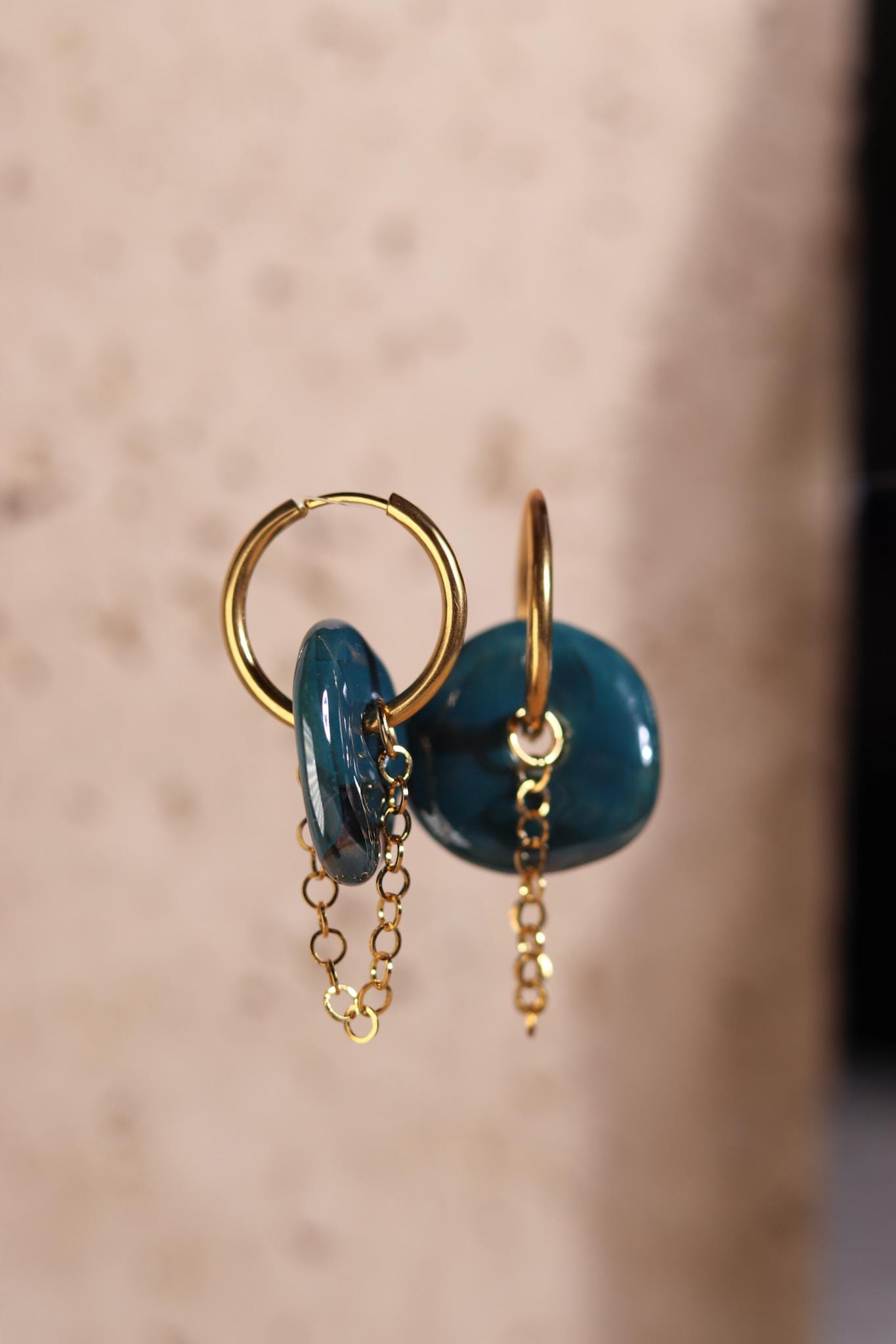 GoodLoverz Keramik Detail Creolen 14 k vergoldet