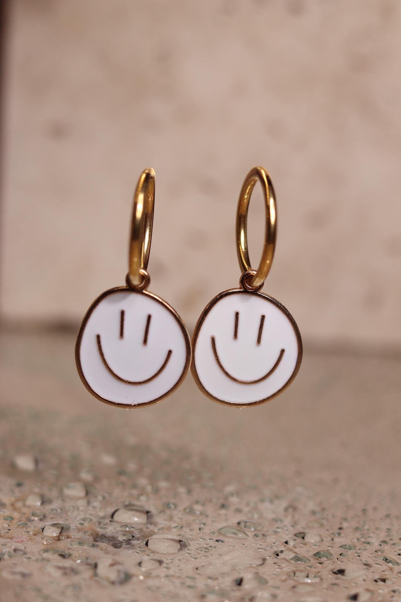GoodLoverz Happy Face Collection Smiley Creolen 14k vergoldet