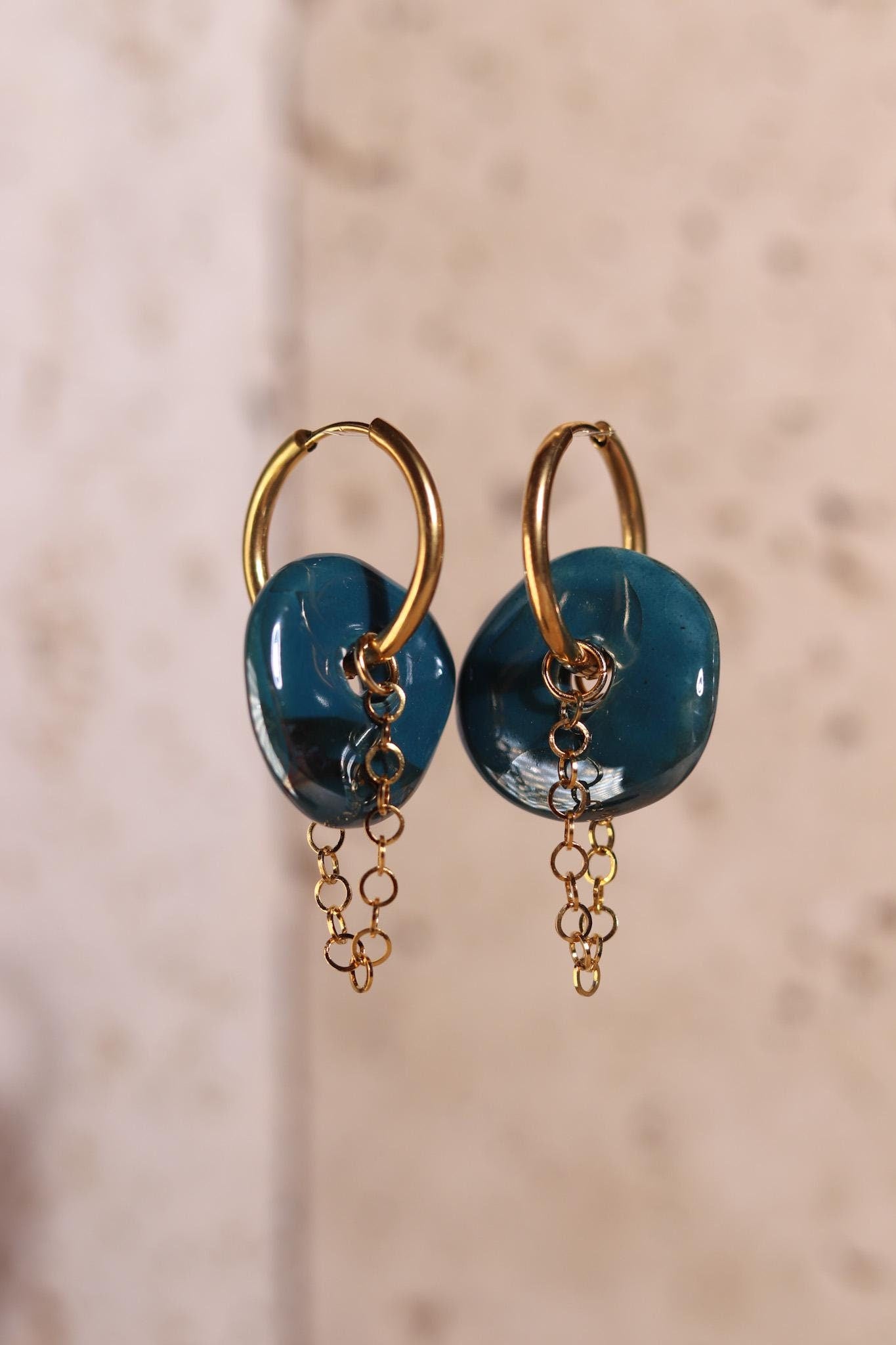 GoodLoverz Keramik Detail Creolen 14 k vergoldet