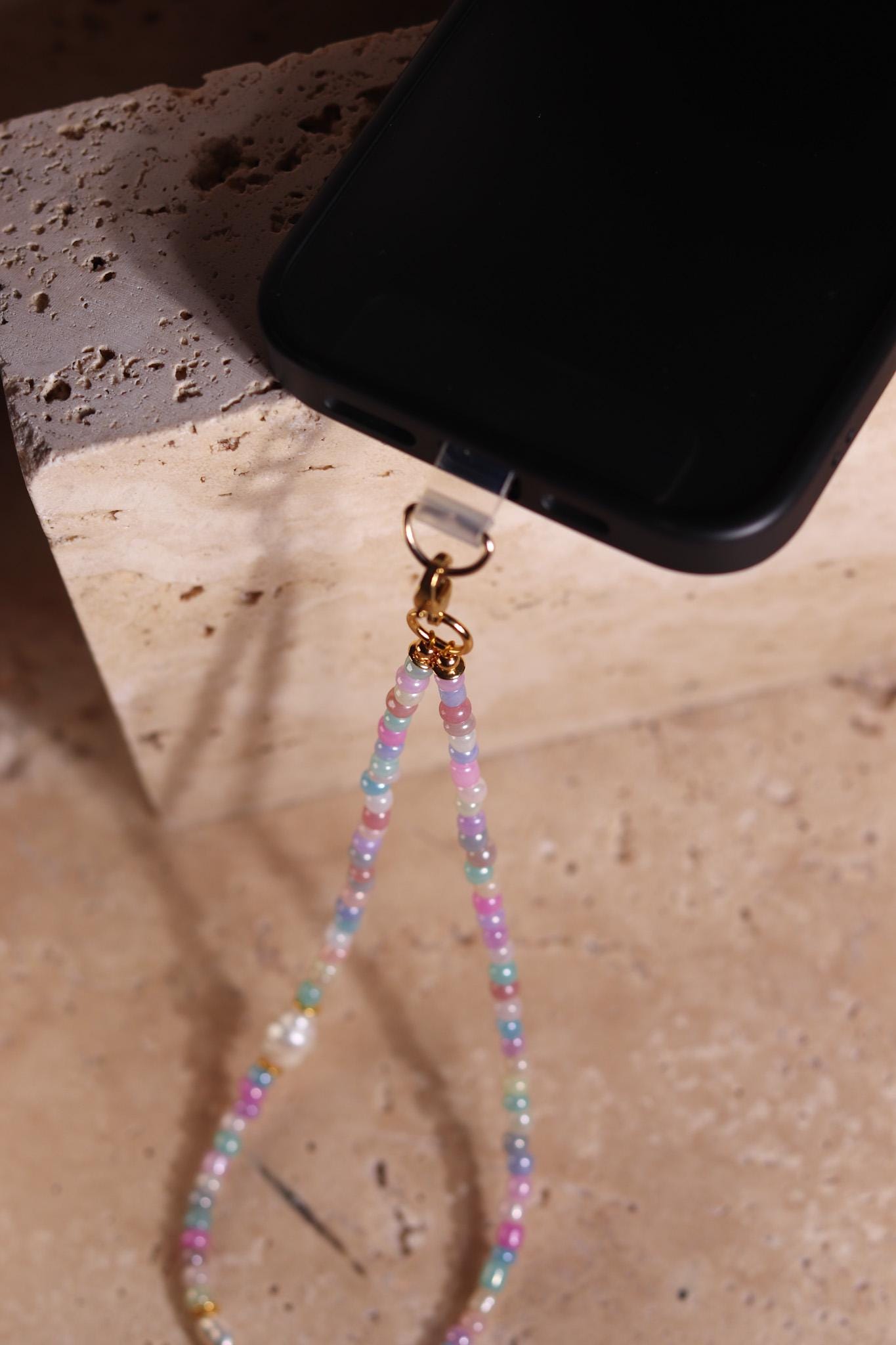 GoodLoverz Cotton Candy Handykette mit Süßwasserperlen