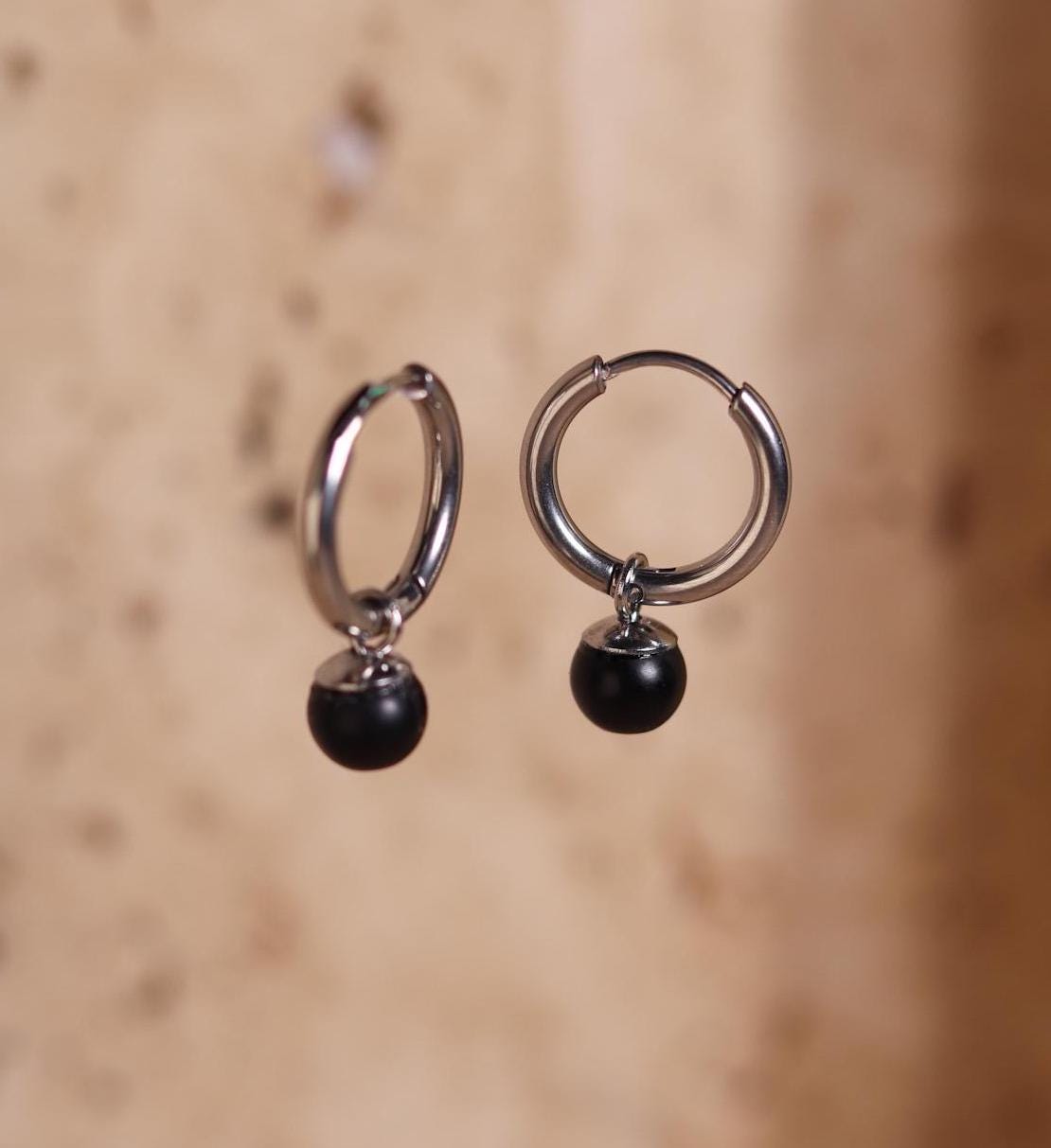 GoodLoverz Nature Collection Creolen silber mit Antracite-Black Perle