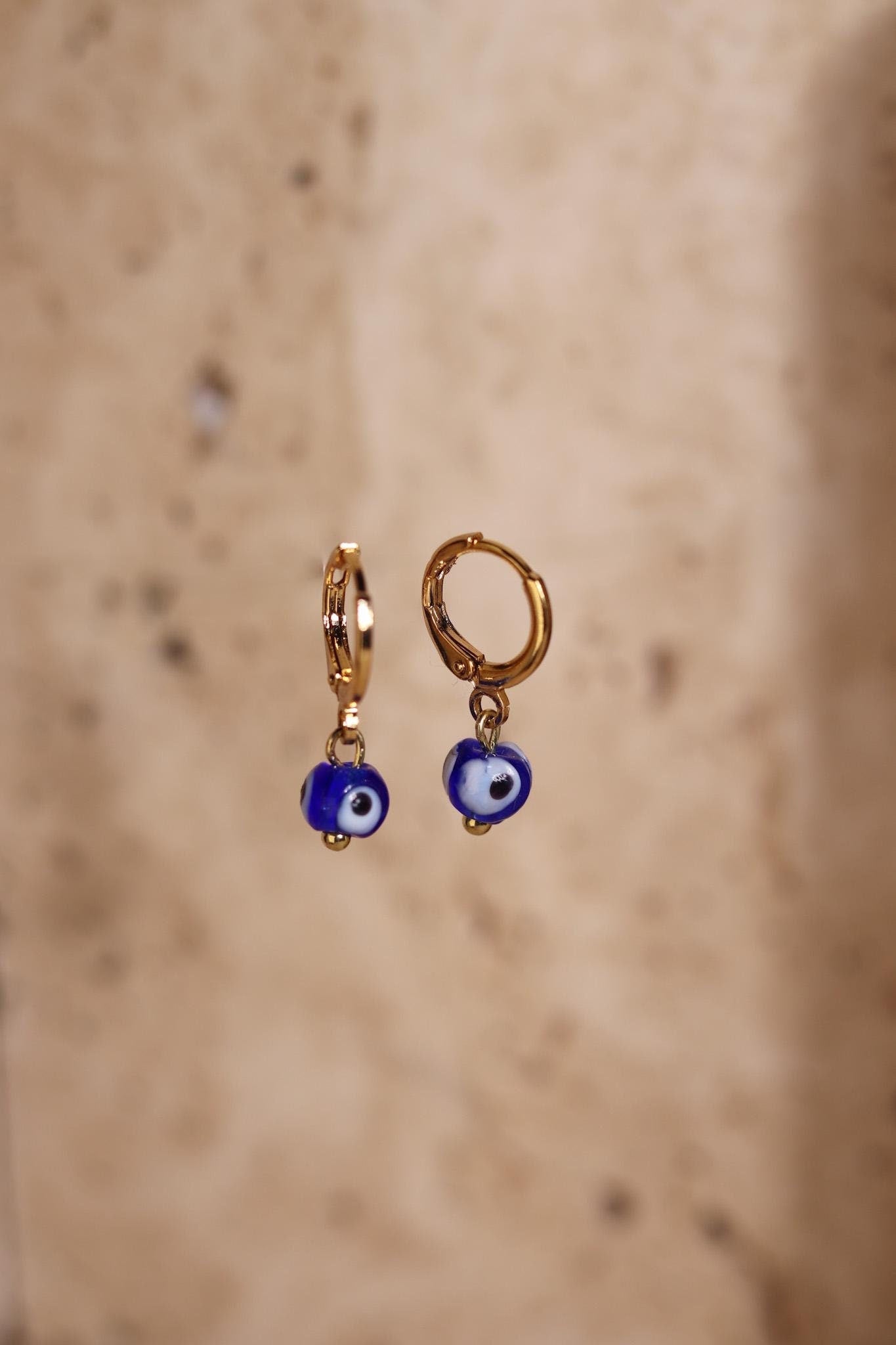 GoodLoverz Naturstein Nazar Auge Glas-Perlen Creole 18 Karat vergoldet